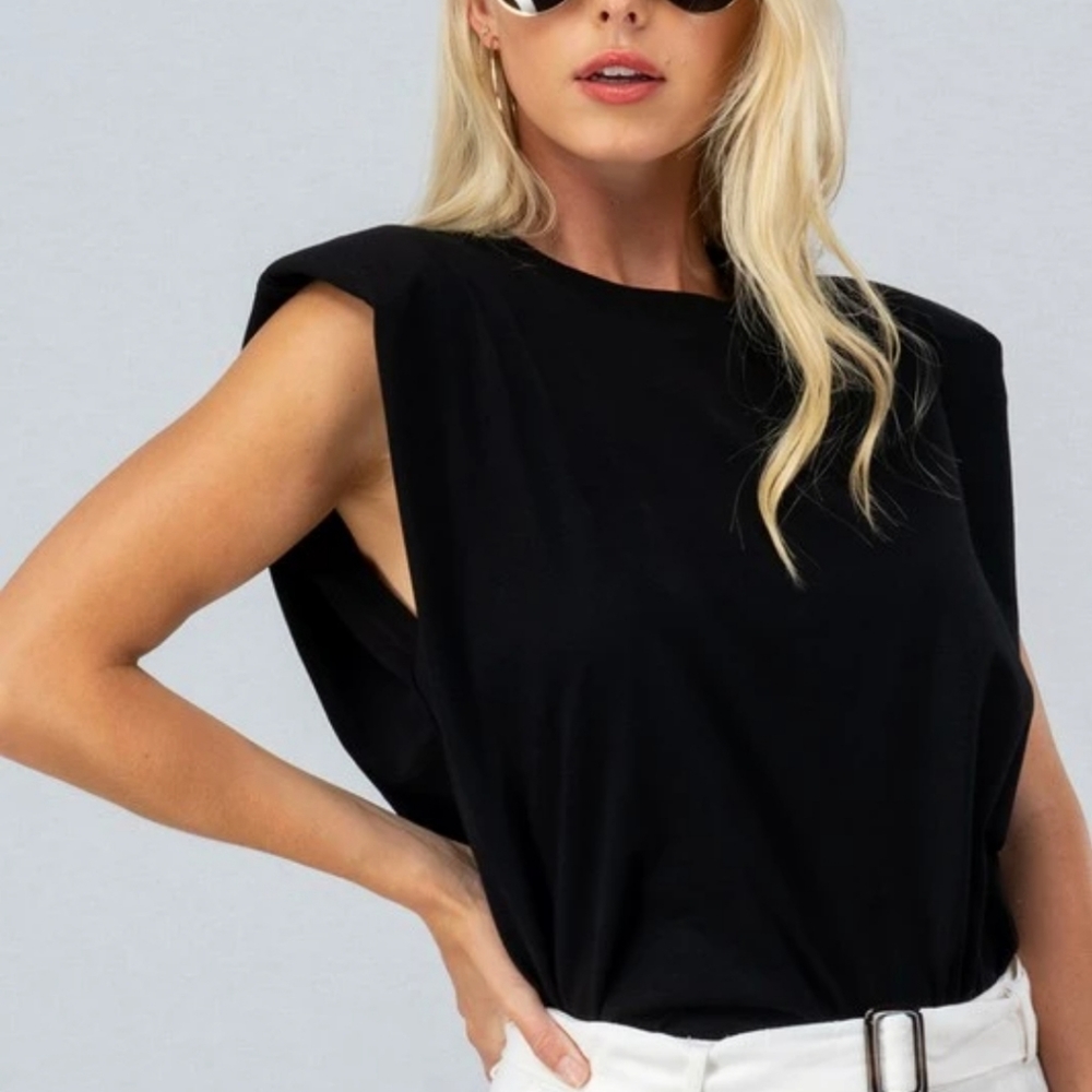 Strong Shoulder Muscle Tee